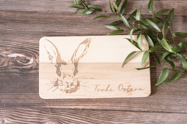 Schneidebrett / Frühstücksbrett Wunschtest / Osterhase -personalisiert-